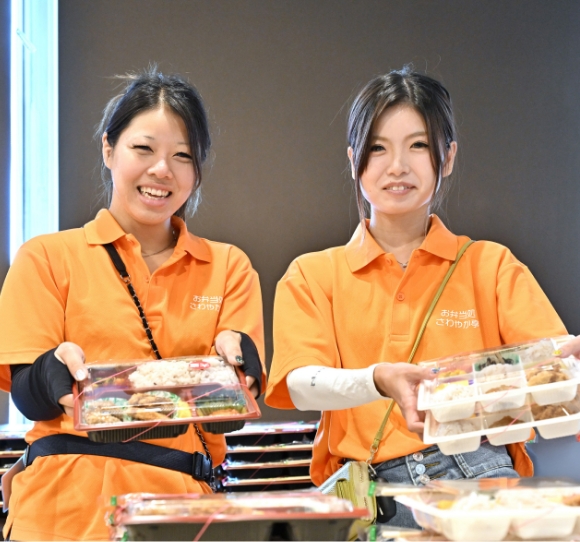 お弁当の製造の風景